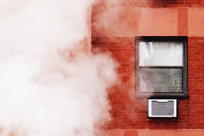 Profesinio rengimo centre rūksta dūmai